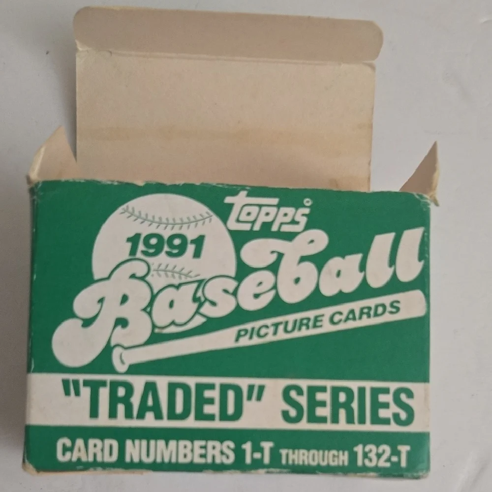 Topps Baseball Trading Cards - Green Box - Picture 3 of 3